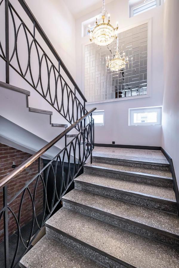 Vola Hostel Варшава Экстерьер фото