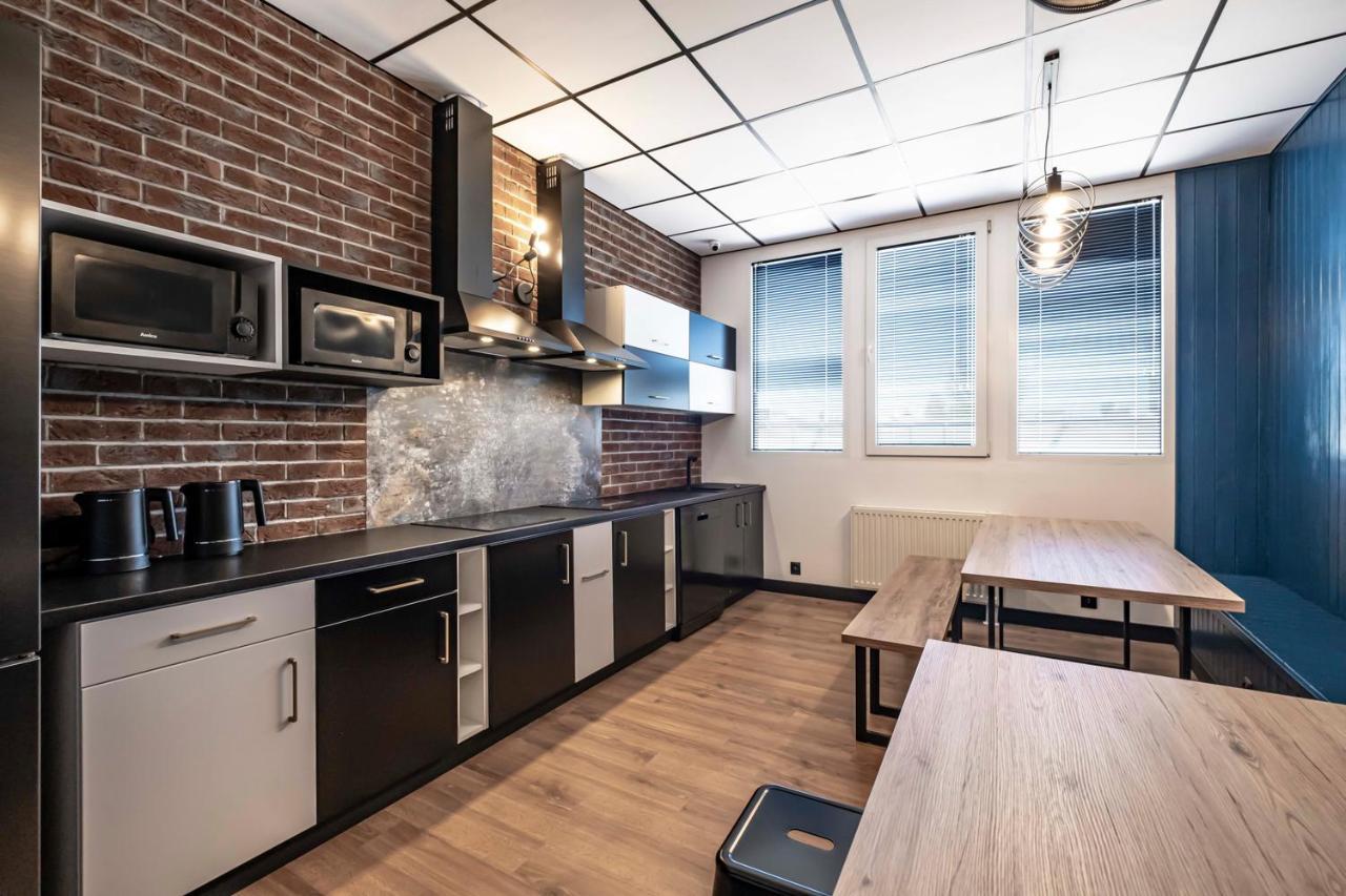 Vola Hostel Варшава Экстерьер фото
